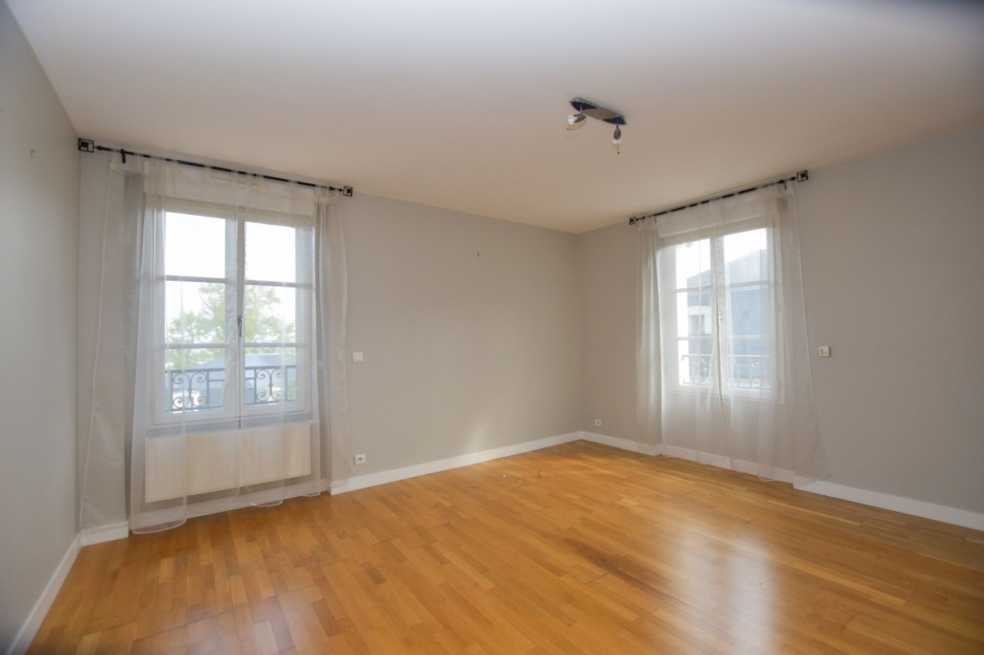 propriété 9 pièces en location sur Orgeval (78630)