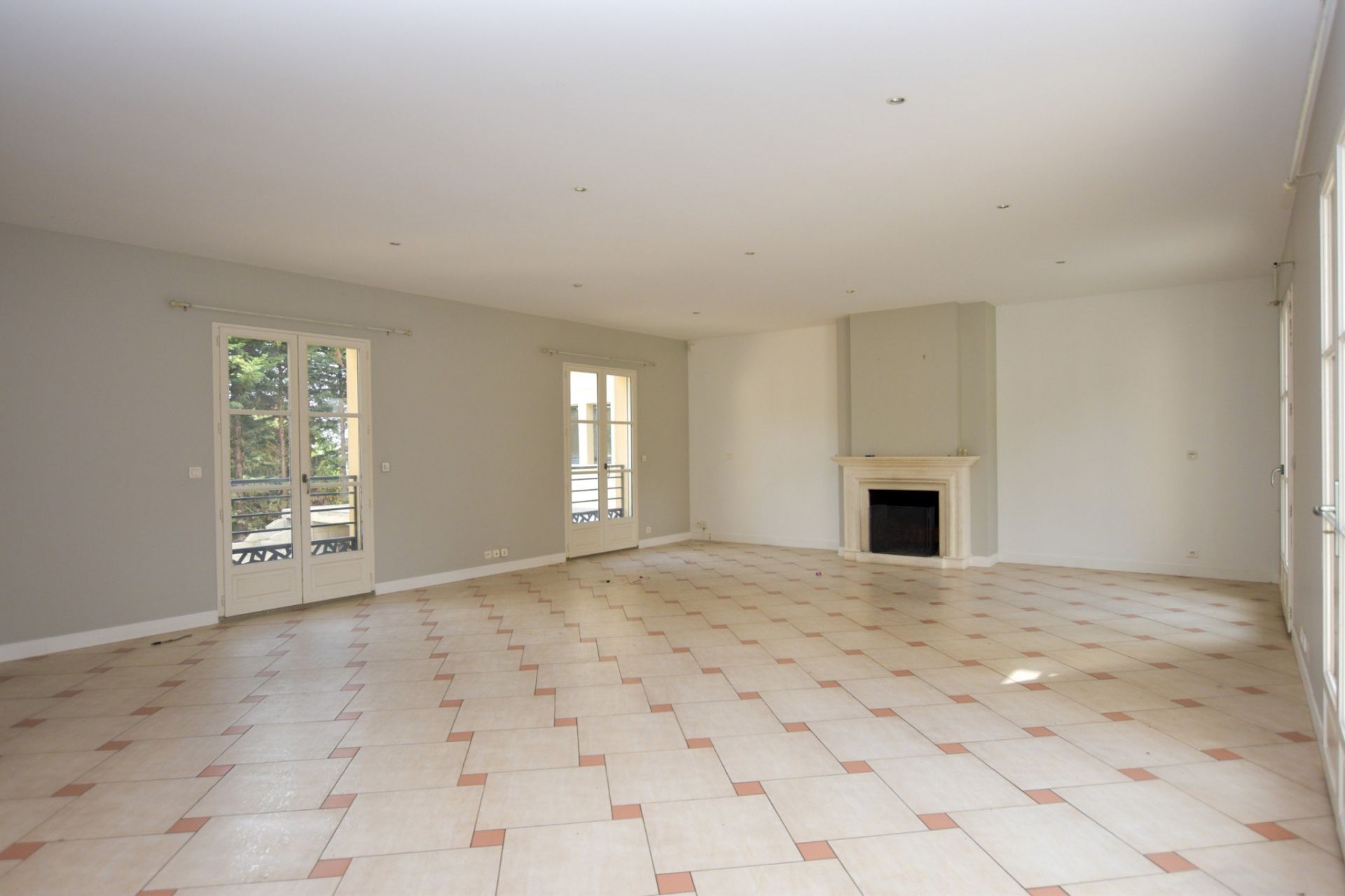 propriété 9 pièces en location sur Orgeval (78630)