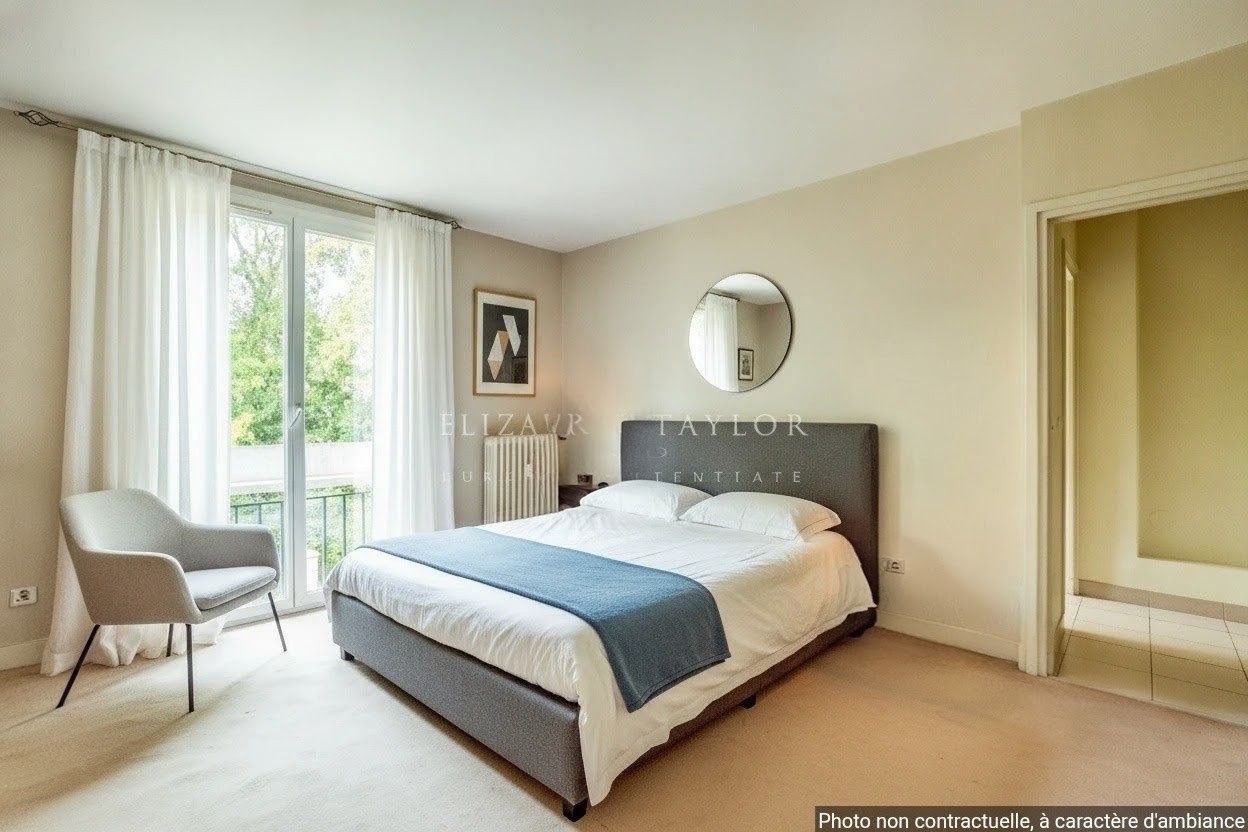 apartment 4 rooms for sale on Le Vésinet (78110)