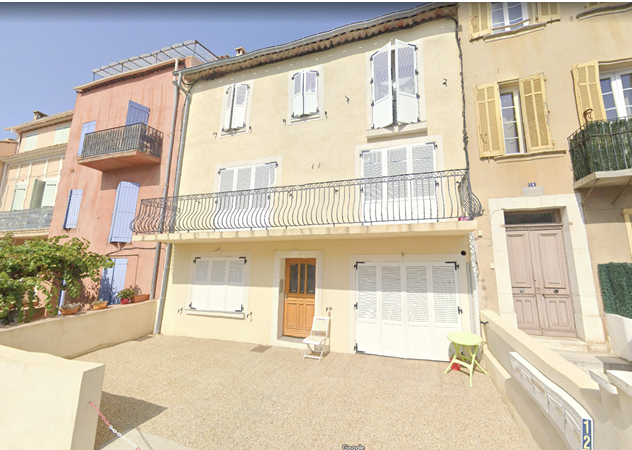 duplex 2 rooms for sale on STE MAXIME (83120)