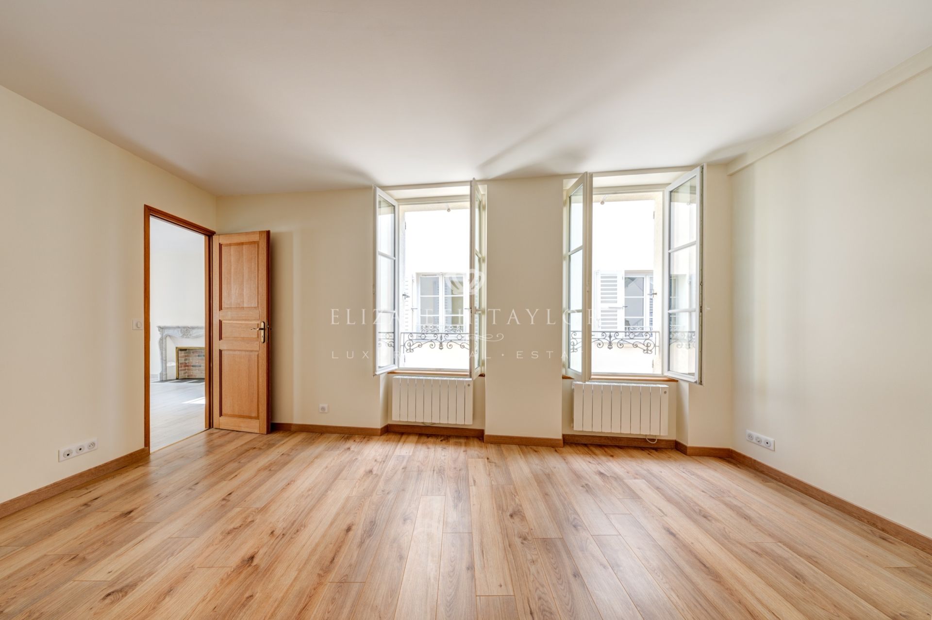 apartment 5 rooms for sale on ST GERMAIN EN LAYE (78100)