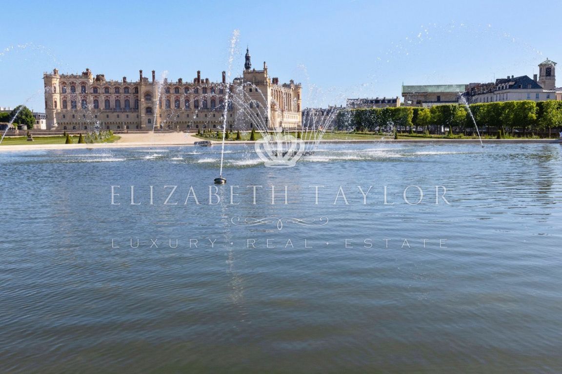 property 12 rooms for sale on Saint-Germain-en-Laye (78100) - See details
