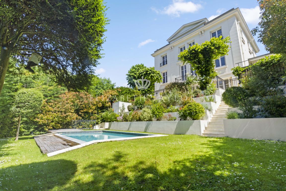 property 12 rooms for sale on Saint-Germain-en-Laye (78100) - See details