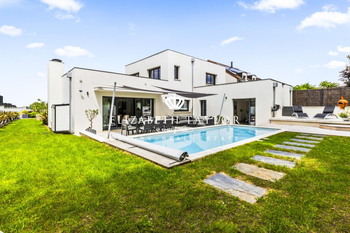 house 7 rooms for sale on Orgeval (78630) - See details